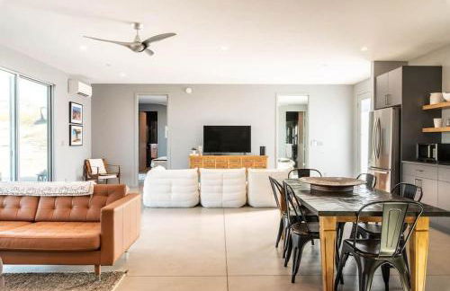 Luxury Joshua Tree Home With Hot Tub & views - Foto 18