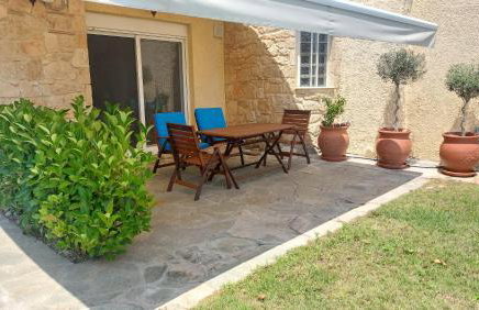 Blue Pastel-cliffside villa, shared pool, wild sandy beach nearby - Foto 39