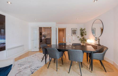 BEST THAMES VIEWS in TOWN! LARGE LUXXE NOMAD DESIGN FAMILY HOMES المساحة والأناقة تلتقي مع الراحة العربية - Foto 33