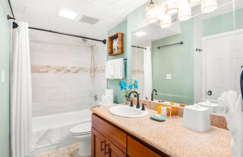 Mountain View Condo with King or Queen Bed and Parking - Photo 12