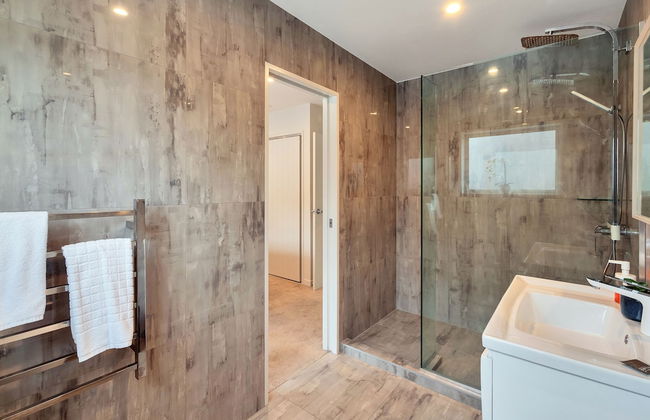 Elegant and Stylish Retreat in Epsom - Foto 14