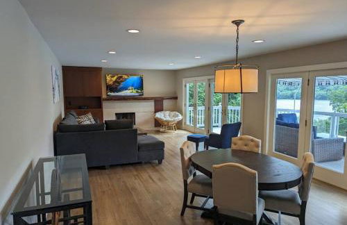 Candlewood Lake -Family Getaway, Lakefront 3775 sqft Home - Foto 15