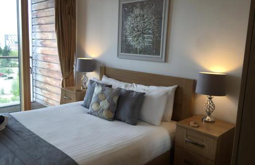 ShortstayMK Vizion apartments, with free superfast wi-fi, parking - Foto 134