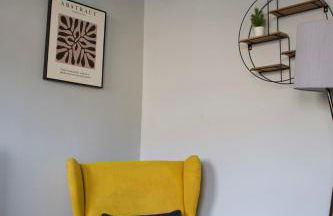 Stylish 2-Bed Garden Flat, 5 Mins to Brixton - Photo 62