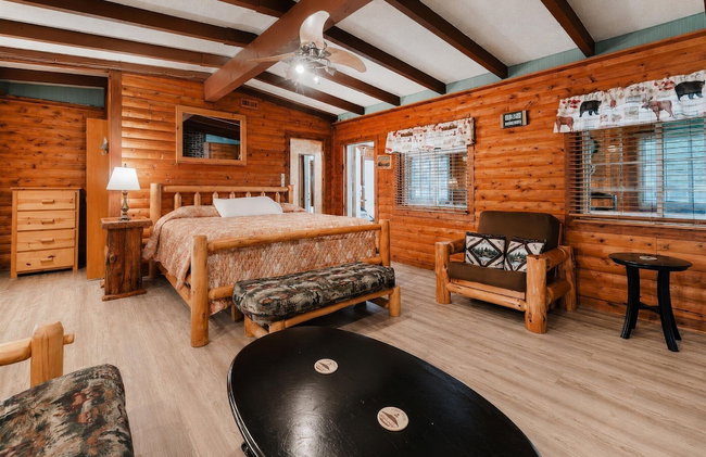 OLDE MILL INN OF CLARKSTON - Photo 17