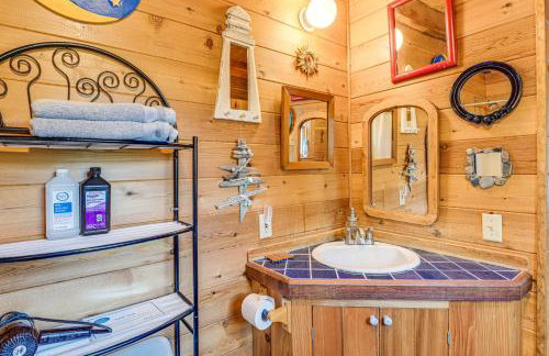 Lamoine Cabin with Deck about 16 Mi to Acadia Natl Park - Foto 17