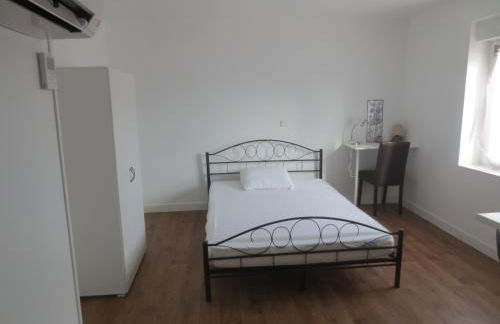 Appartements et studios meublés au centre ville d'Ouzouer Sur Loire - Photo 13