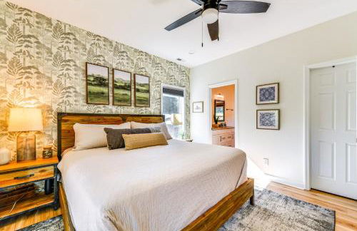 Waterfront Lake Hickory Retreat with Private Dock! - Foto 15