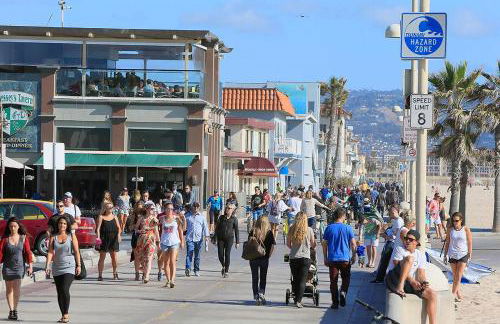 Spacious 2BR Townhouse - 3 Queens - Sleeps 8 - Foto 31