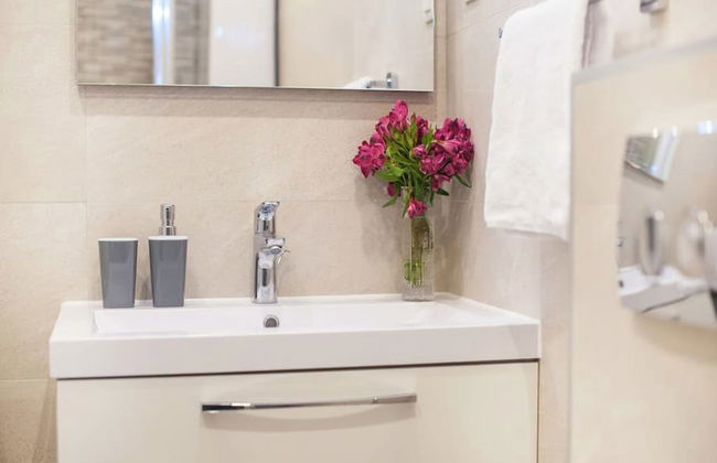 Luxury Apartment With Private Balcony in Quiet Area - Foto 16