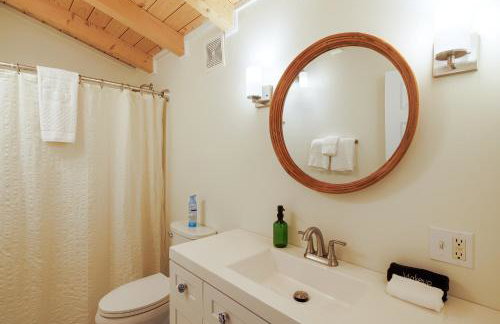 Top Floor Condo w/ Ocean Views [Admirals Quarters] - Foto 34