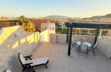 Ático dúplex con piscina privada y vistas al mar en Paraíso de Vera! - Foto 43