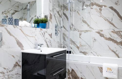 Pluxa Larimar - Spacious Apt with Private Entrance, Workspace & Wi-Fi - Foto 22