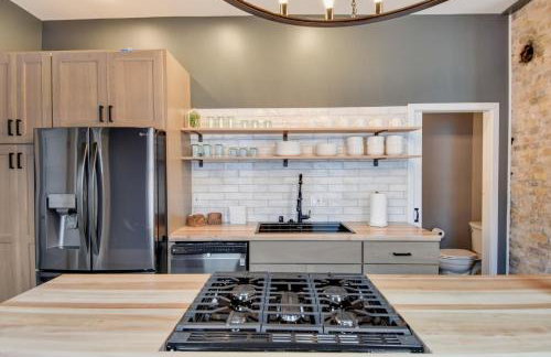 Downtown Milwaukee Area | 4BR Home | Sleeps 14 - Foto 9