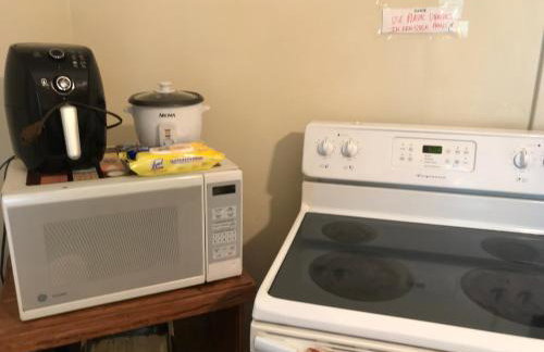 Room - Airport, Eastman Dental, UofR & Medical Ctr at Strong Hospital-Professionals Welcomed - Foto 14