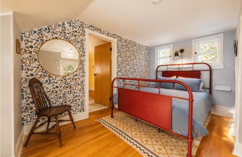 Creek, Sauna, Hot Tub, Fire Pit & Pet-Friendly - Photo 23