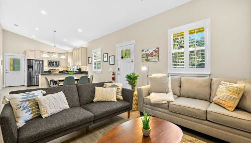 Citrus Hideaway - Steps to City Center - Foto 1