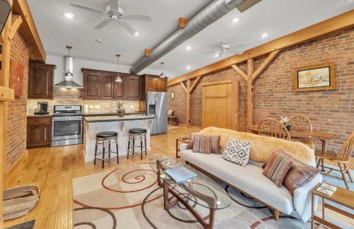 Moore on Main - Foto 4