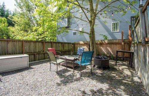 Central 2 bedroom unit with 3 beds and 3 large TVs - Photo 34