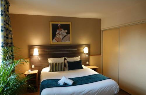 HOTEL CERISE - LES SOURCES Luxeuil-les-Bains - Foto 10