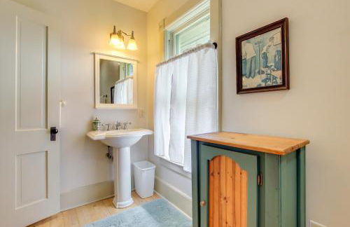 Cozy Elkhart Lake Apartment Walk to Town and Dining - Foto 18