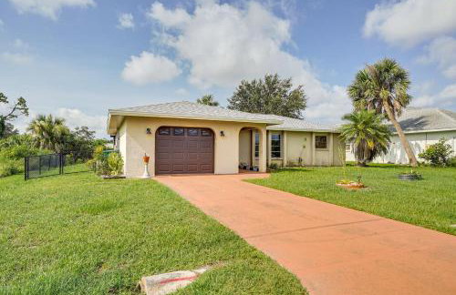Canal-Front Retreat w/ Heated Pool & Hot Tub! - Foto 30