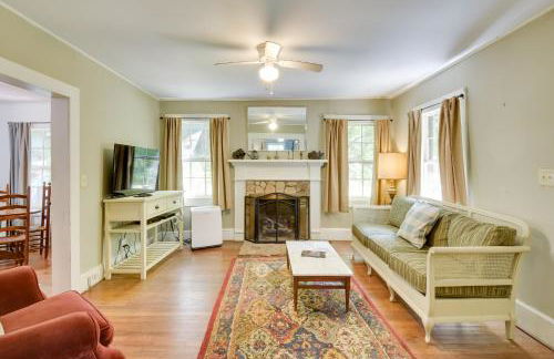 Pinnacle Mountain Falls Sunset Cottage with Deck - Foto 1