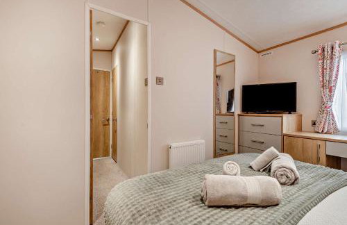 Vivian Lodge 2 Bedroom New Forest Holiday Home Hoburne Bashley - Foto 23