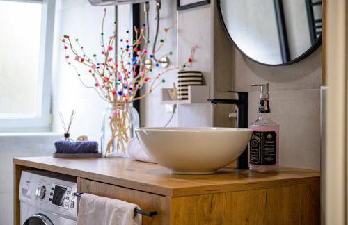 Home Abroad - Foto 42