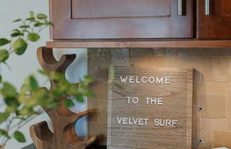 Stylish PB Townhome, Walk to Bay, and Balcony - Foto 24