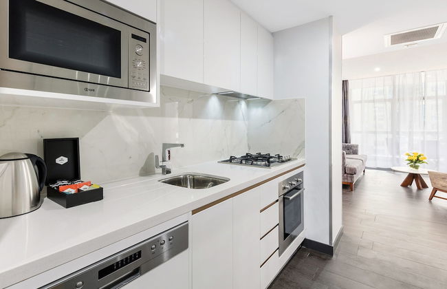 Meriton Suites Chatswood - Photo 22