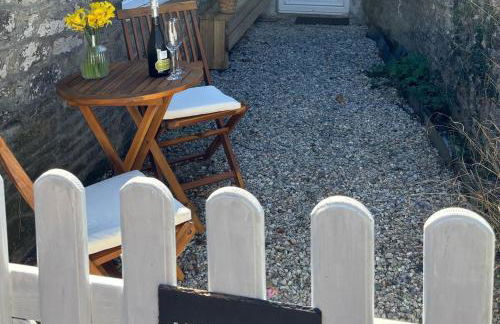 Cute Cornish Cottage - Photo 3