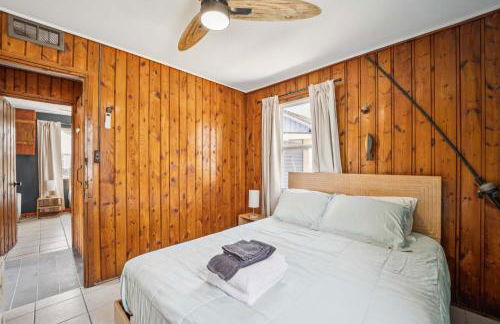 Lake Views with Big Windows & Bath - Foto 15