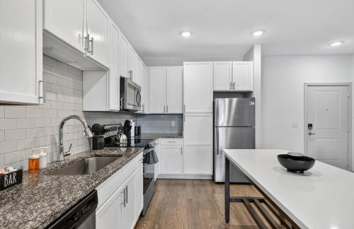 Nice 2 BR Apt|King Bed|Pool |Gym|Clse 2 Beach/Mayo - Foto 21