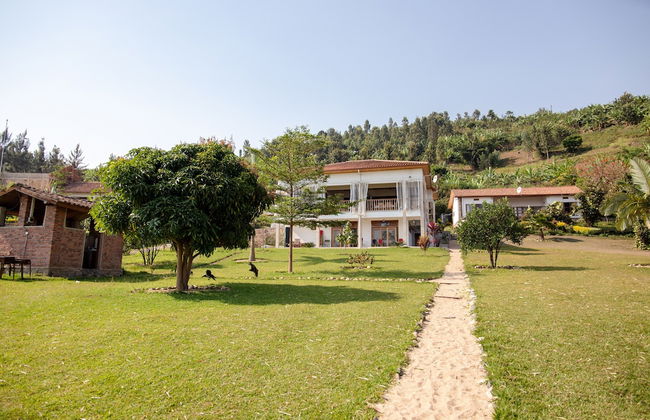 Room in Lodge - Find a Quiet Beach Resort at Rushel Kivu Resort! - Foto 28