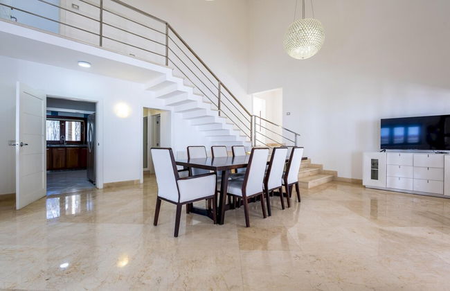 Beachfront 7BR Villa With Pool Maid Los Corales - Foto 72