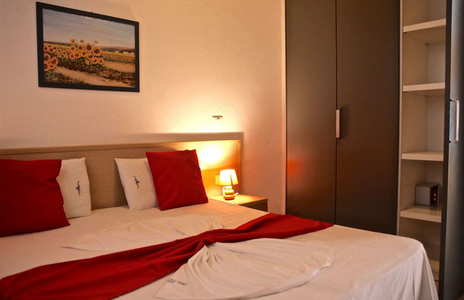 Nautilus Aparthotel - Photo 3