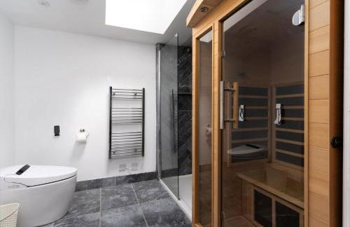 Spacious House nr Castle Beach Parking & Sauna - Foto 33