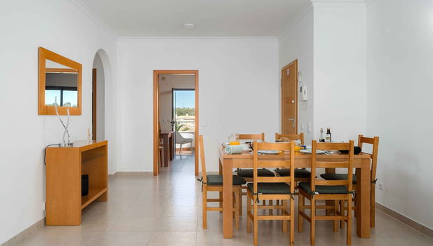 Lagos Ocean View 2 With Pool by Homing - Foto 5, Servicio de comidas en la habitación