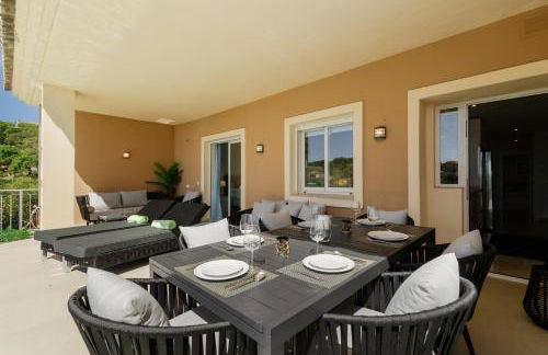 Private heatable infinity pool with sea views in La Mairena, Marbella - Foto 16