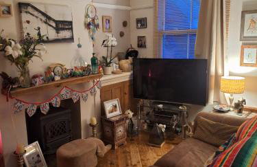 Double Ensuite in a colourful quirky terrace on a quiet leafy street - Foto 10