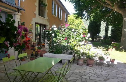Reflet De PROVENCE dans cadre de verdure avec piscine chauffée - Photo 48