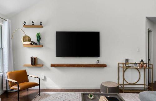 High End Design Home with Pool & Hot Tub Gameroom - Foto 14