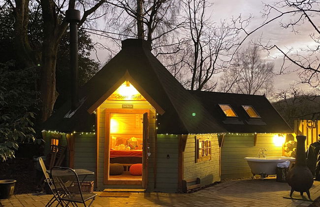 1-bed Cabin, 2 Adults, Outdoor Bath & Wood Burner - Photo 18