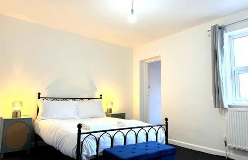 New Southampton Central House - Parking, 6 Beds, Sleeps 9 - City Centre l Cruise Terminal l Great for Contractors, Friends & Families - Foto 2