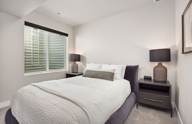 Upscale Waterfront Estate With Mountain Sunset Views - Foto 4