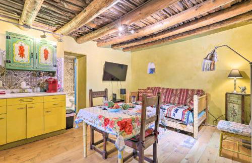 Artsy Santa Cruz Apartment with Shared Fire Pit! - Foto 1