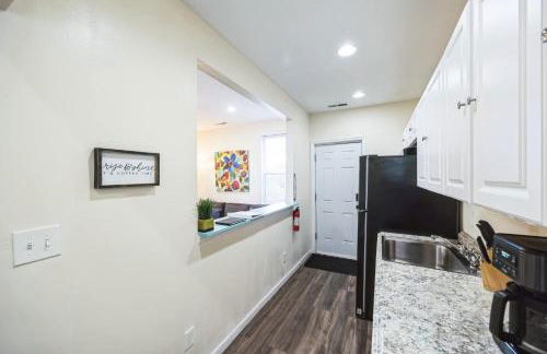 Charming Getaway on Ash St- Minutes from Cinci - Photo 18