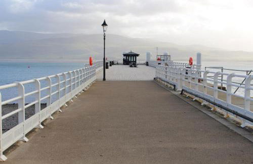 Modern Townhouse in the heart of Beaumaris - Foto 28