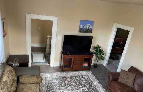 Blue Mist Victorian, 5 Bedroom 2 bath Gem - Foto 23